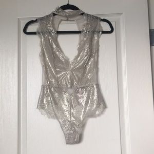 BNWT Victoria’s Secret Silver Lingerie XS
